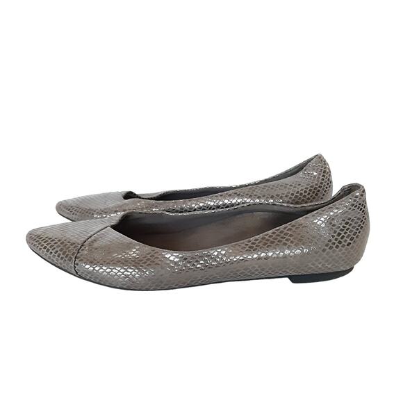 Vionic Caballo Snakeskin Pointed Toe Flats Gold Metallic Natural Womens 7.5 - Picture 4 of 12